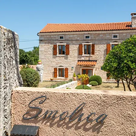 House Smolica Hébergement de vacances *
