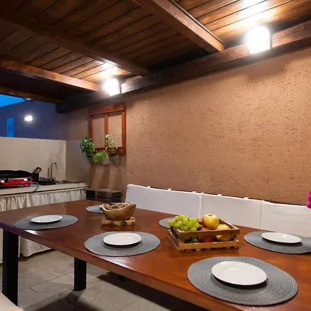 Сasa de vacaciones House Smolica