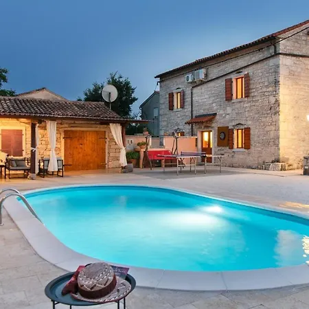 House Smolica 크르니카